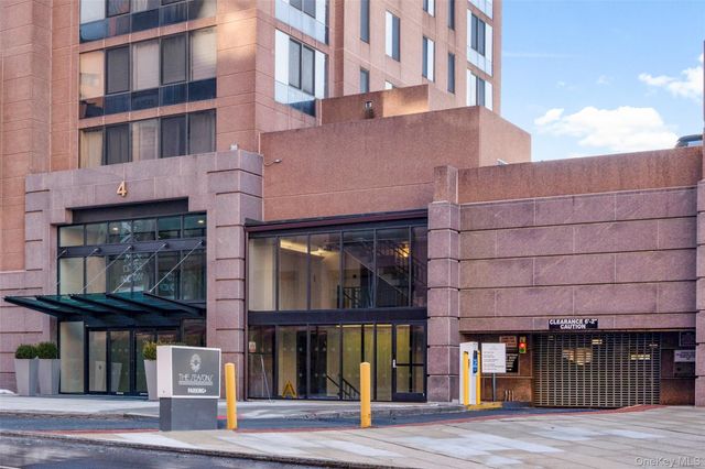 4 Martine Avenue 1011, White Plains, NY 10606