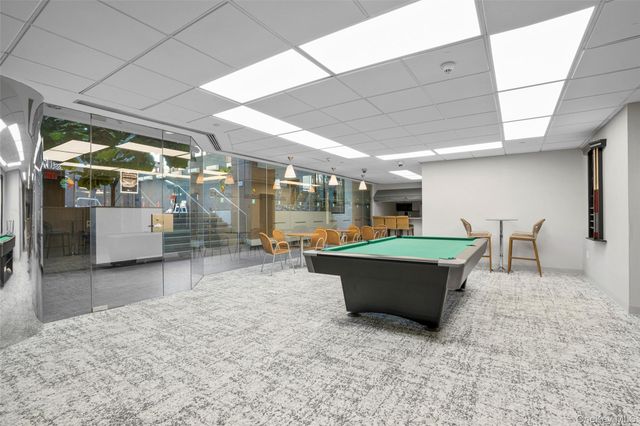 4 Martine Avenue 1011, White Plains, NY 10606