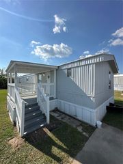 2021 N Battlebell Road 15, Highlands, TX 77562