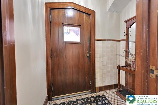 518 East Broad Street, Tamaqua Boro, PA 18252