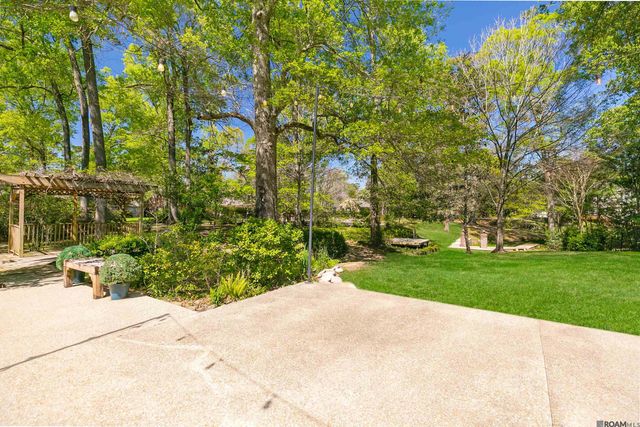 5845 S Shore Dr, Baton Rouge, LA 70817