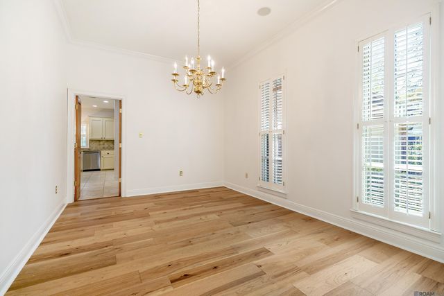 5845 S Shore Dr, Baton Rouge, LA 70817