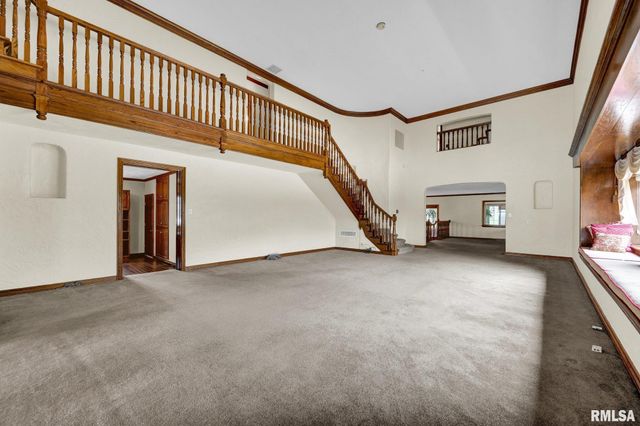 22500 SPRING CREEK Road, Washington, IL 61571