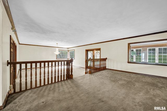 22500 SPRING CREEK Road, Washington, IL 61571