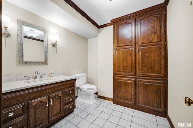 22500 SPRING CREEK Road, Washington, IL 61571