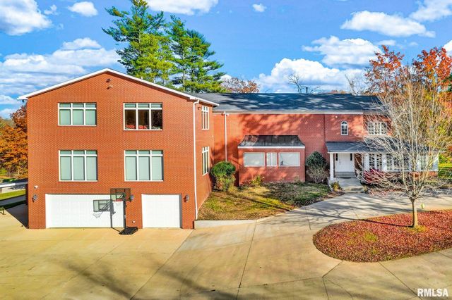 22500 SPRING CREEK Road, Washington, IL 61571