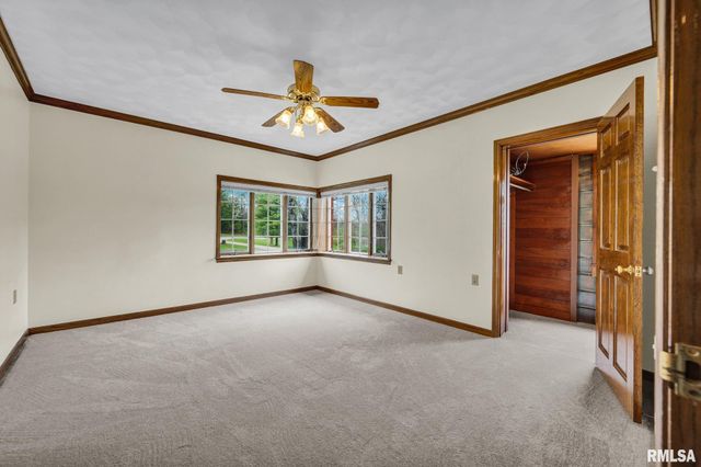 22500 SPRING CREEK Road, Washington, IL 61571