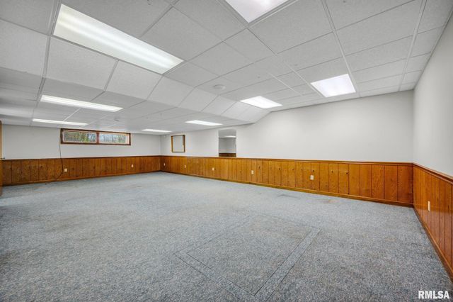 22500 SPRING CREEK Road, Washington, IL 61571