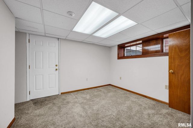 22500 SPRING CREEK Road, Washington, IL 61571