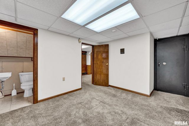 22500 SPRING CREEK Road, Washington, IL 61571