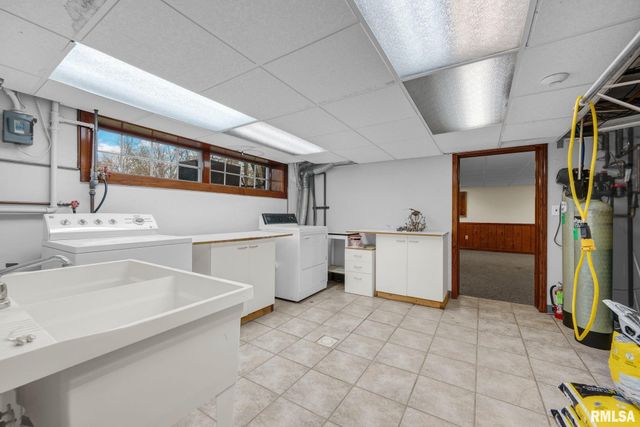 22500 SPRING CREEK Road, Washington, IL 61571