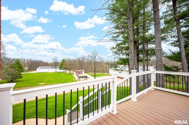 22500 SPRING CREEK Road, Washington, IL 61571