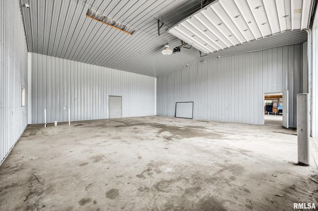 22500 SPRING CREEK Road, Washington, IL 61571