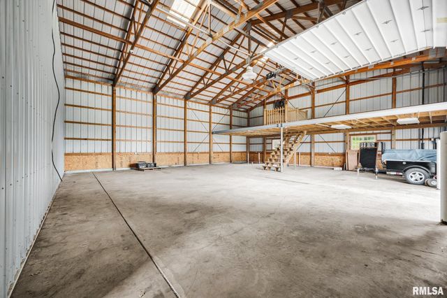 22500 SPRING CREEK Road, Washington, IL 61571