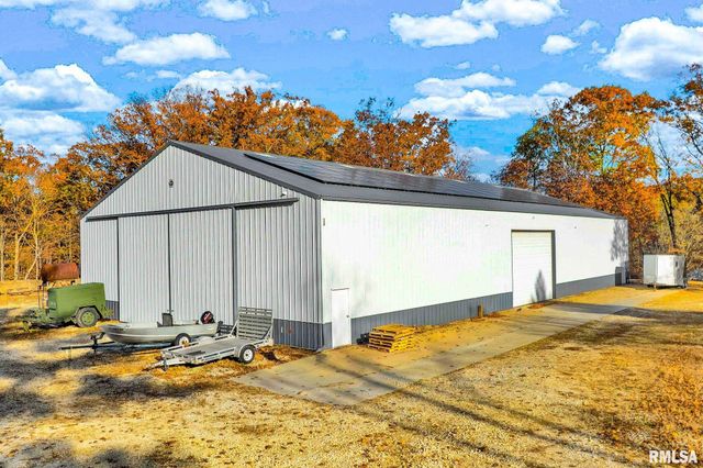 22500 SPRING CREEK Road, Washington, IL 61571