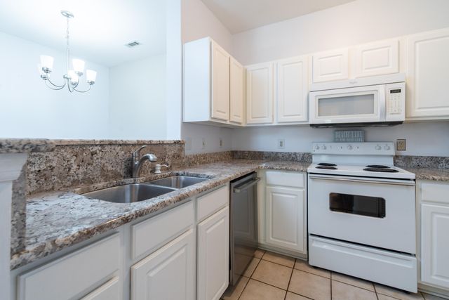 1600 Long Grove Drive 121, Mount Pleasant, SC 29464