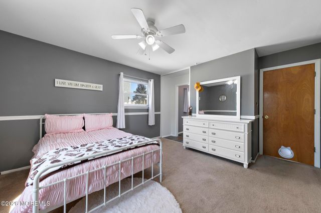 25 Carlow Way, Hazlet, NJ 07730