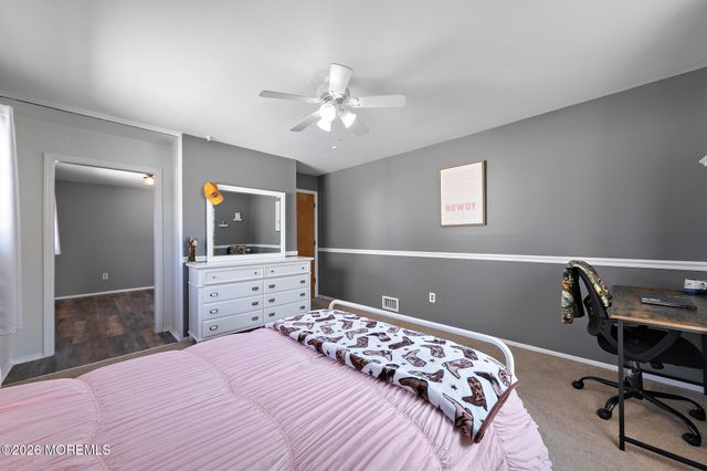 25 Carlow Way, Hazlet, NJ 07730