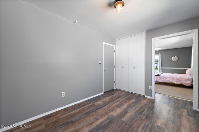 25 Carlow Way, Hazlet, NJ 07730