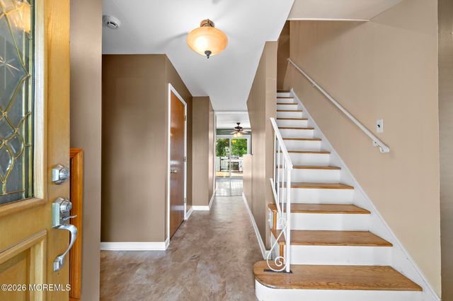25 Carlow Way, Hazlet, NJ 07730
