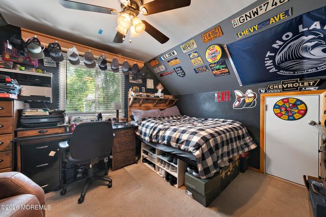 25 Carlow Way, Hazlet, NJ 07730