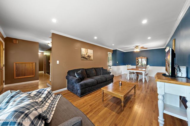 25 Carlow Way, Hazlet, NJ 07730