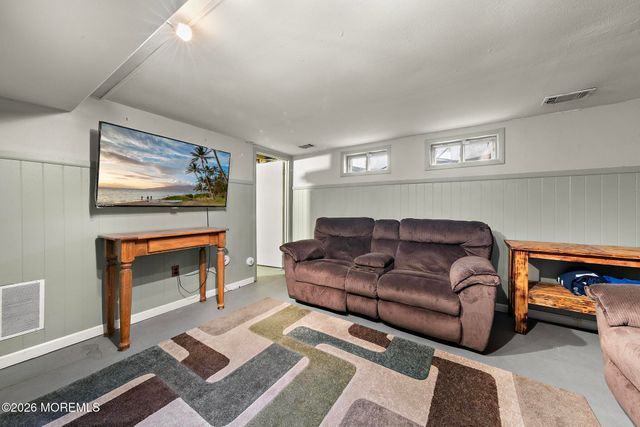 25 Carlow Way, Hazlet, NJ 07730