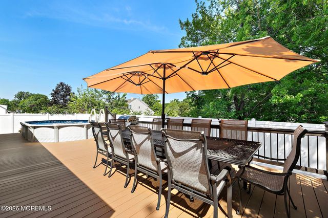25 Carlow Way, Hazlet, NJ 07730