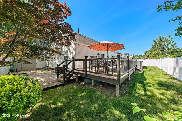 25 Carlow Way, Hazlet, NJ 07730