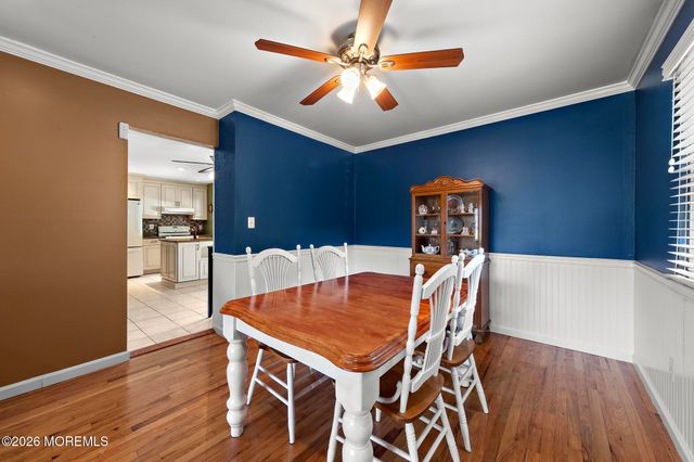 25 Carlow Way, Hazlet, NJ 07730