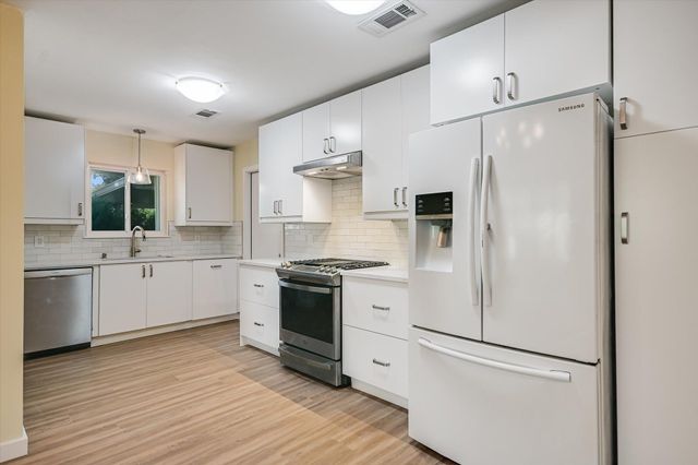 8206 Emberwood DR, Austin, TX 78757