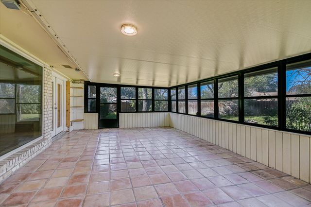 8206 Emberwood DR, Austin, TX 78757