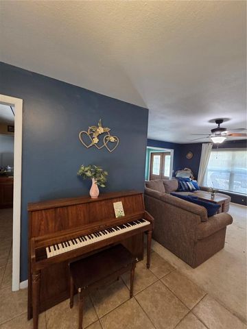 1007 E YARNELL AVENUE, Lake Wales, FL 33853