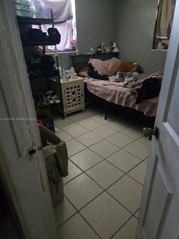 208 SW 1st Ct, Pompano Beach, FL 33060