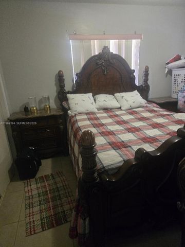 208 SW 1st Ct, Pompano Beach, FL 33060