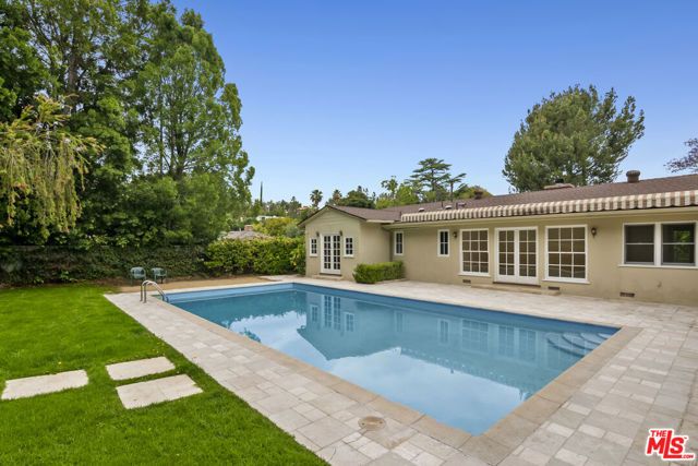 18080 Karen Drive, Encino (los Angeles), CA 91316