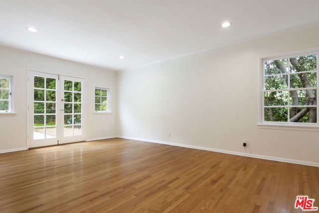 18080 Karen Drive, Encino (los Angeles), CA 91316