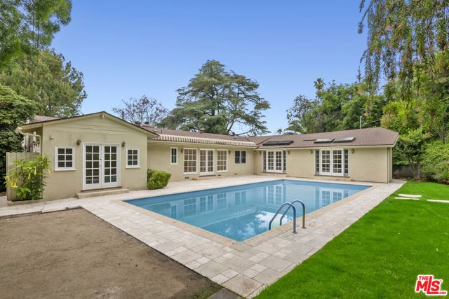 18080 Karen Drive, Encino (los Angeles), CA 91316
