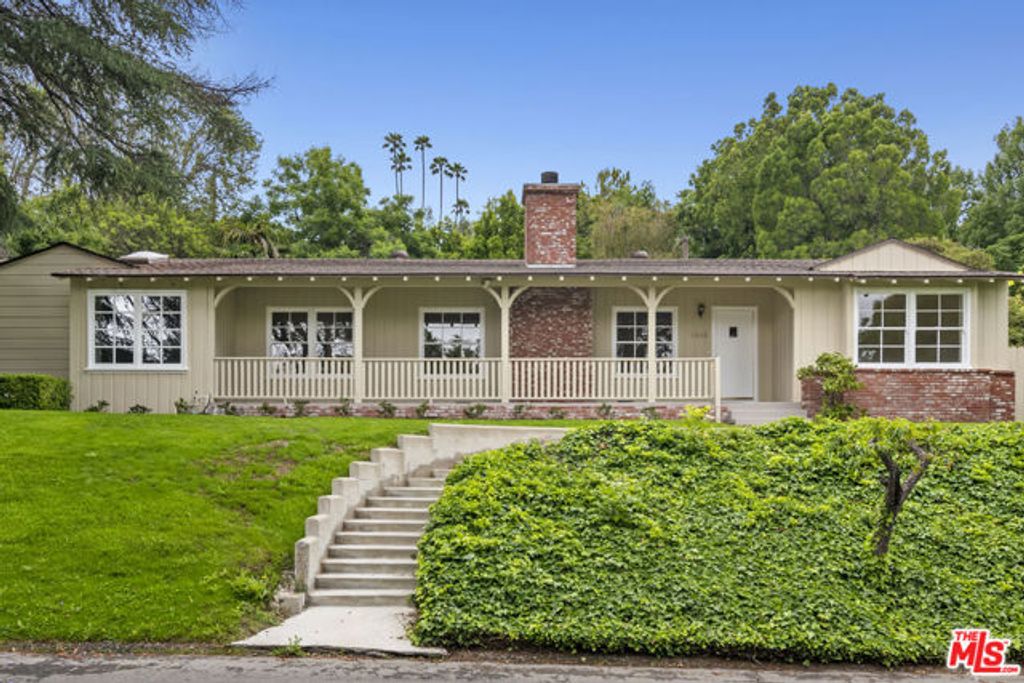 18080 Karen Drive, Encino (los Angeles), CA 91316