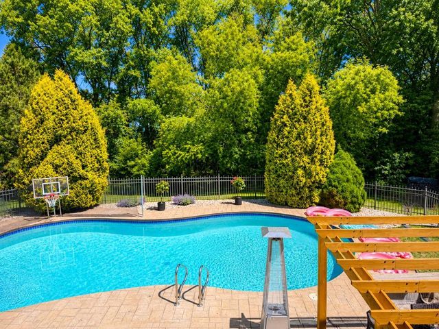 2187 PALMER DRIVE, Green Bay, WI 54311