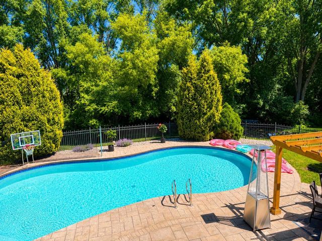 2187 PALMER DRIVE, Green Bay, WI 54311