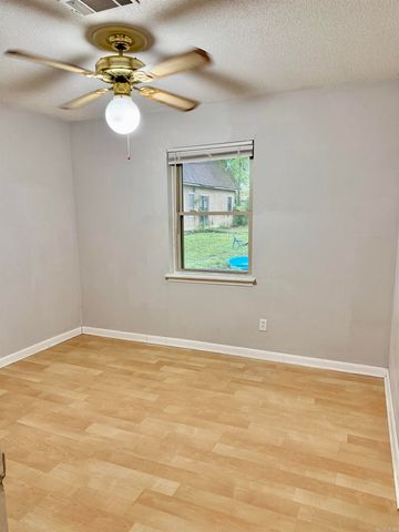 6 Fairfield Drive, Sherwood, AR 72120