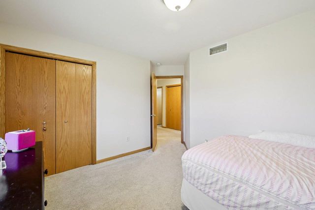 470 N Westmount Drive, Sun Prairie, WI 53590