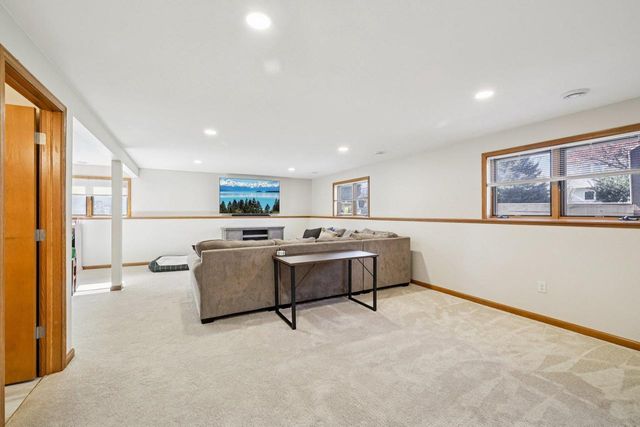 470 N Westmount Drive, Sun Prairie, WI 53590