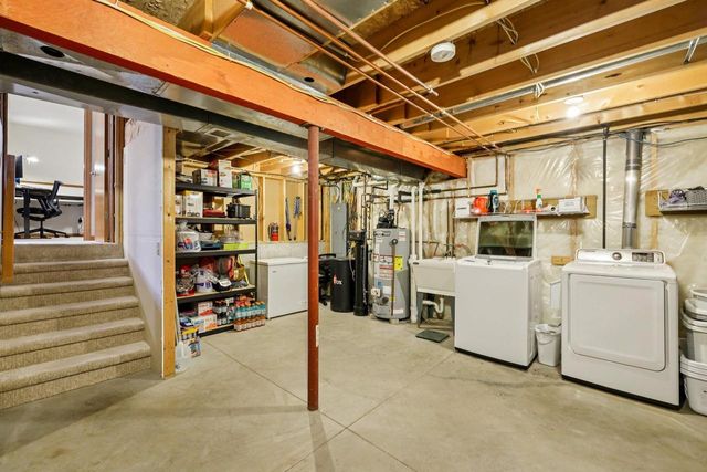 470 N Westmount Drive, Sun Prairie, WI 53590