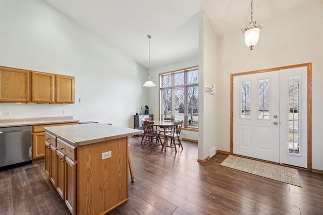 470 N Westmount Drive, Sun Prairie, WI 53590