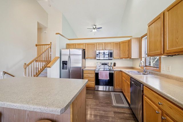 470 N Westmount Drive, Sun Prairie, WI 53590