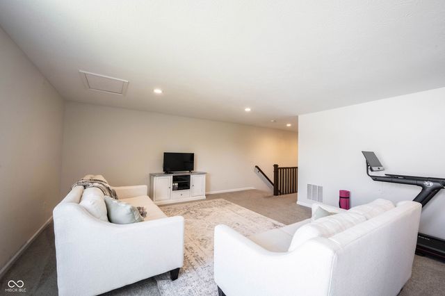 16816 Oxbow Drive, Westfield, IN 46074