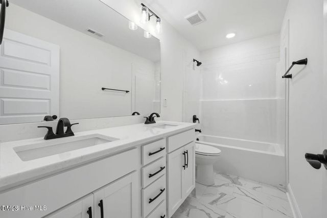 224 Telluride Court, Aberdeen, NC 28315
