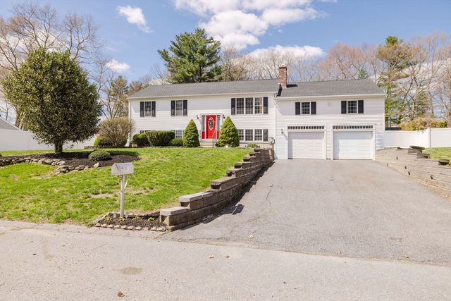 38 Alicia Dr, Taunton, MA 02780